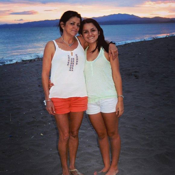 Meet your Posher, Sandra - Picture 1 of 1